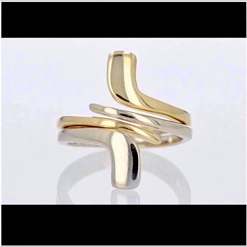 14k 2 Tone Interlocking Rings ❤️🫶 $500 FINAL REDUCTION…